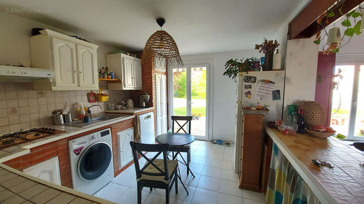 Maison à BEAUZELLE