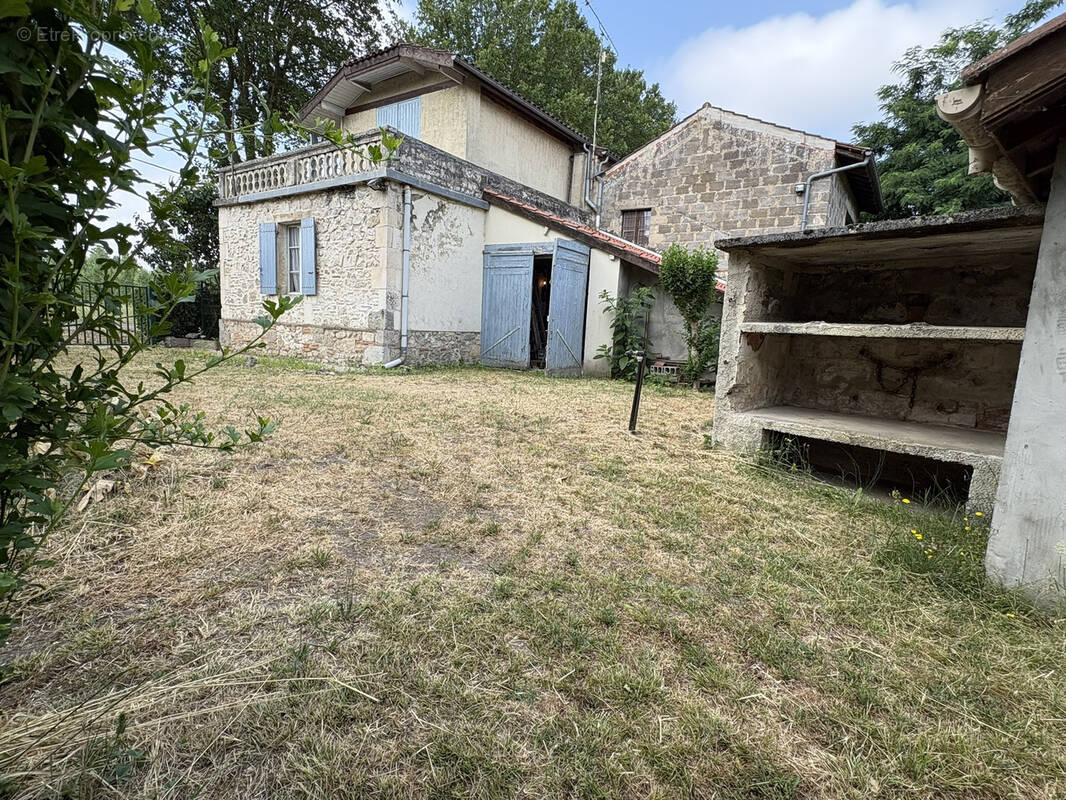 Maison à COLAYRAC-SAINT-CIRQ
