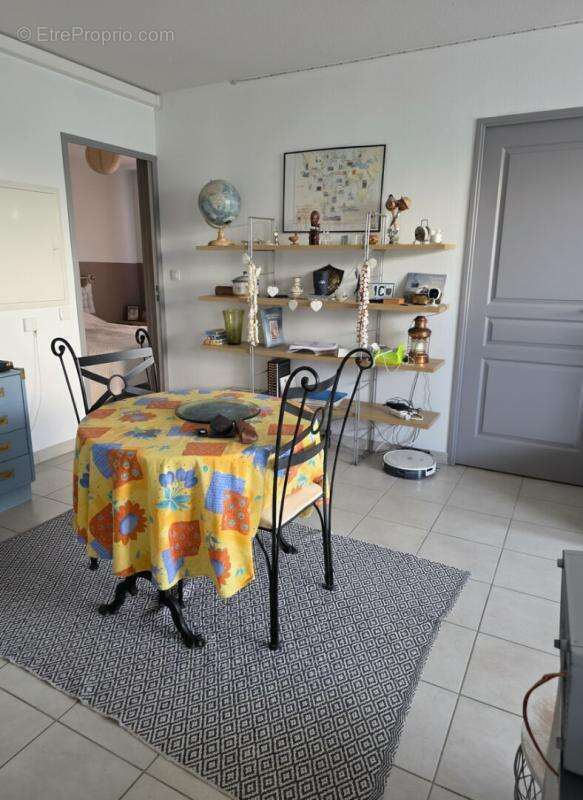 BRIGNOLES Appartement T3  avec grande terrasse et parkings - photo 2
