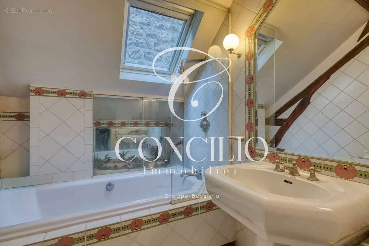 Maison à PARIS-18E