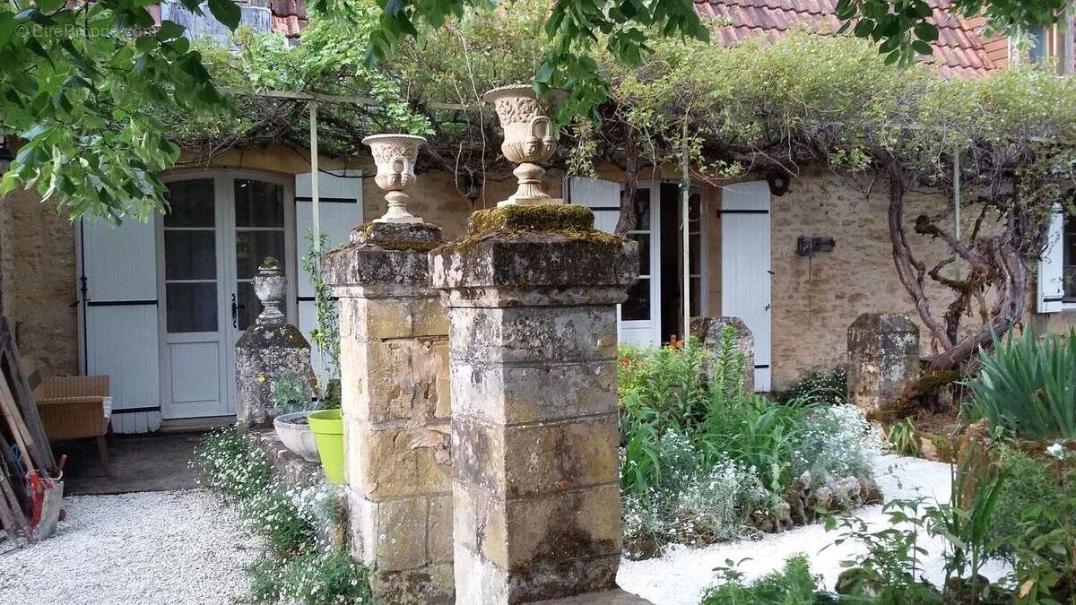 20180508184346 - Maison à BEYNAC-ET-CAZENAC