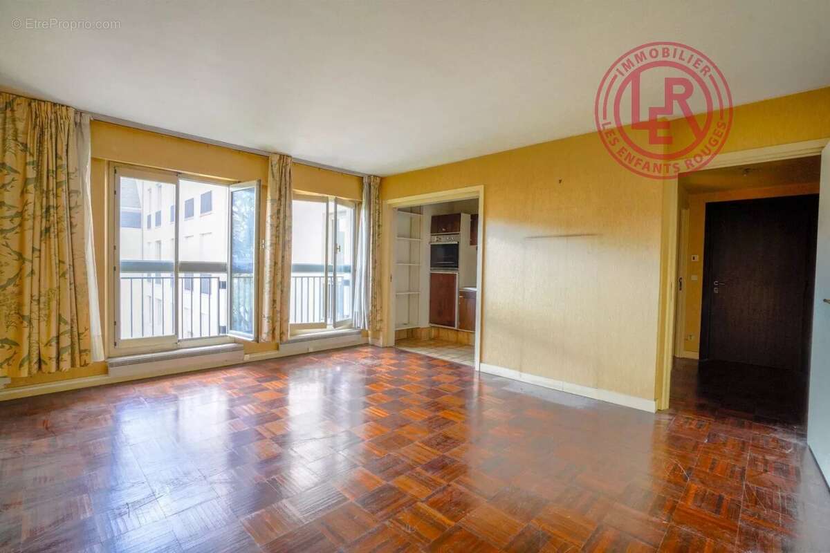 Appartement à PARIS-3E