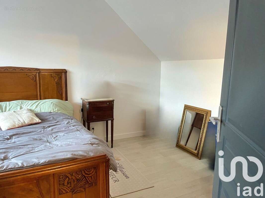 Photo 3 - Maison à LA ROCHE-DERRIEN