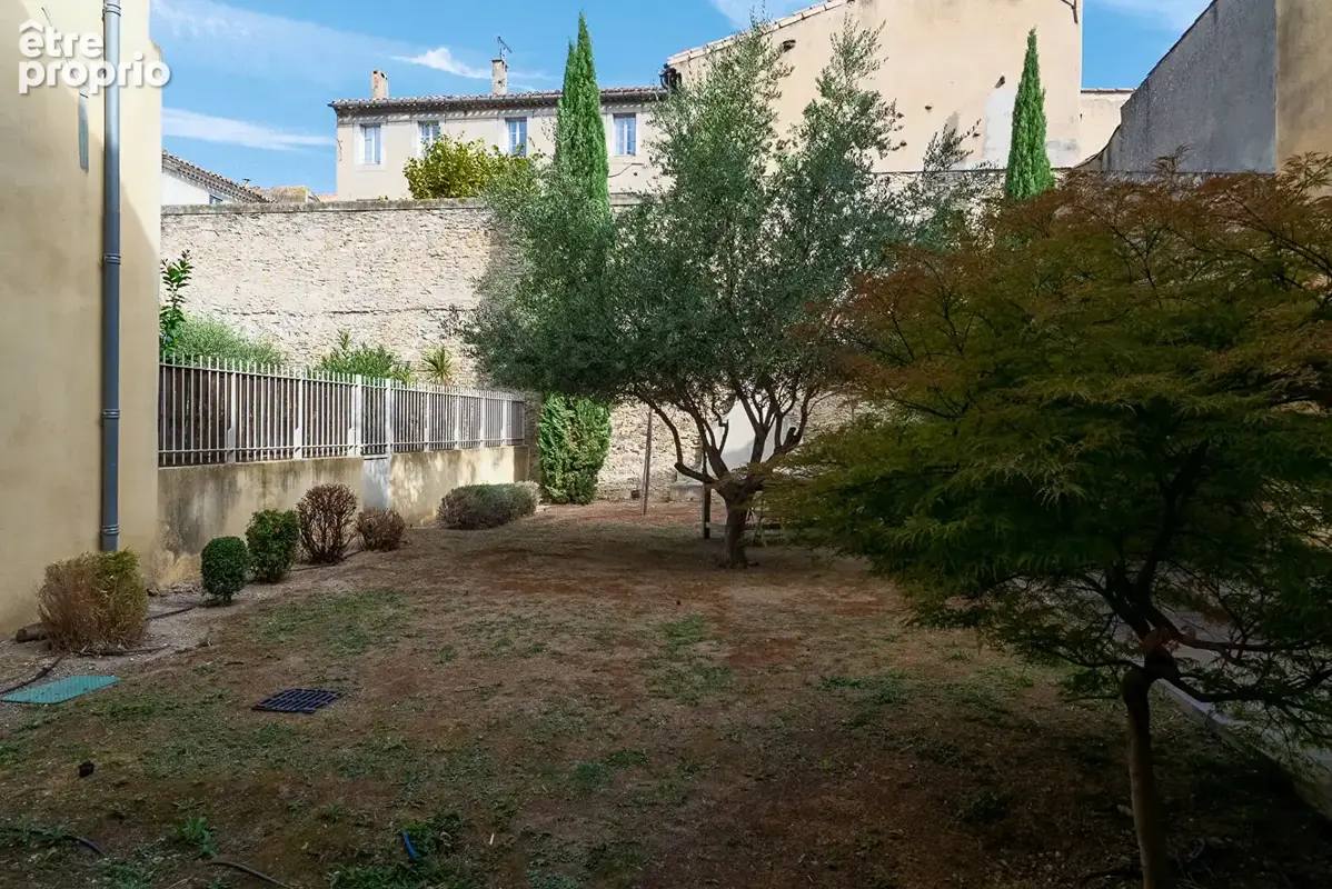 CARCASSONNE - BASTIDE ST-LOUIS Appartement T3 97m² dans un immeuble de caractère avec cour et  jardin intérieur communs - photo 3