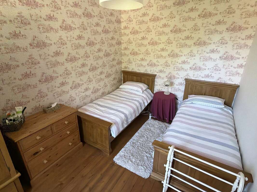 Maison spacieuse de 4 à 5 chambres, cuisine équipée, grands jardins - photo 6