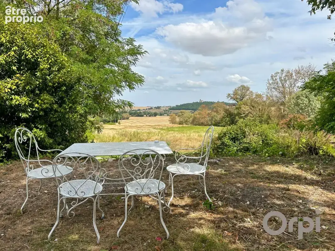 LECTOURE, Maison de caractère avec ses dépendances et 5hectares de terres autour - photo 2