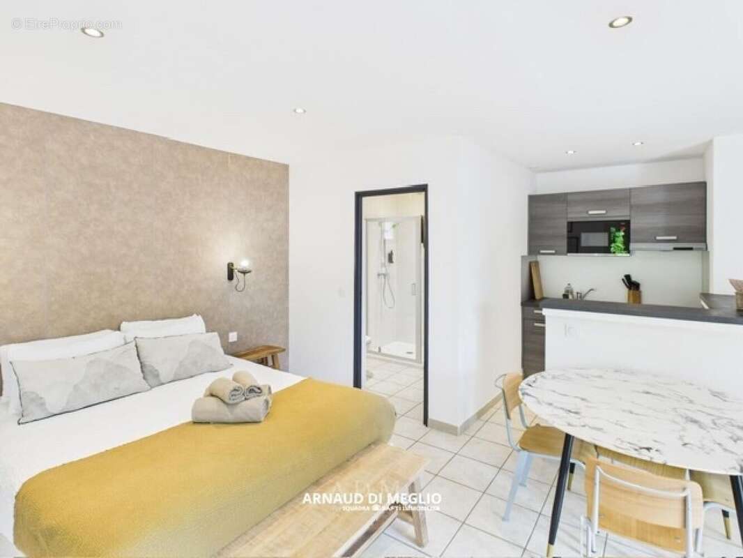 Photo 4 - Commerce à BONIFACIO