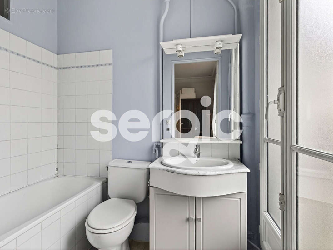 Appartement à PARIS-14E