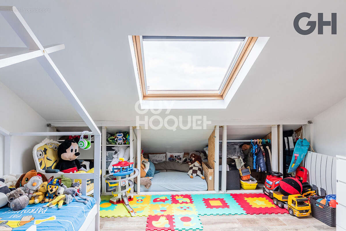 Appartement à COMBS-LA-VILLE