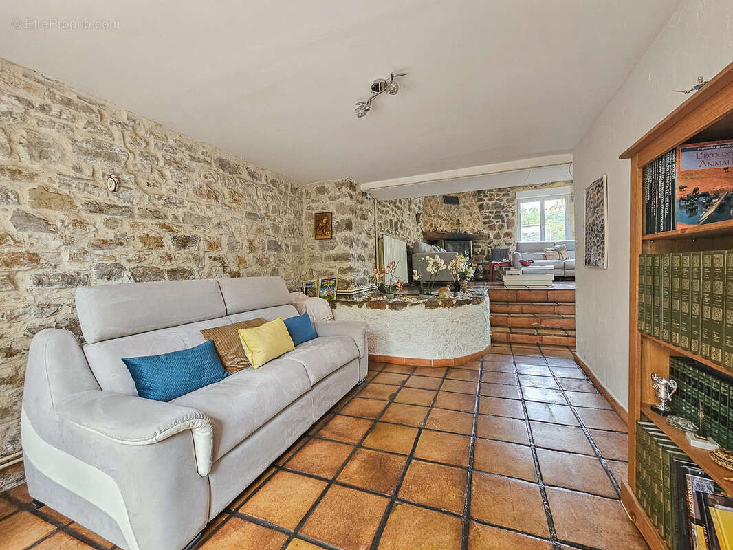 Maison à LORGUES