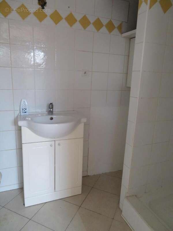   - Appartement à DRAGUIGNAN