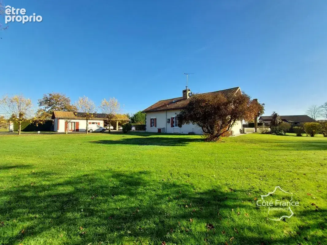 Propriété de 240 m2 avec deux habitations, dépendance, pisci - photo 3