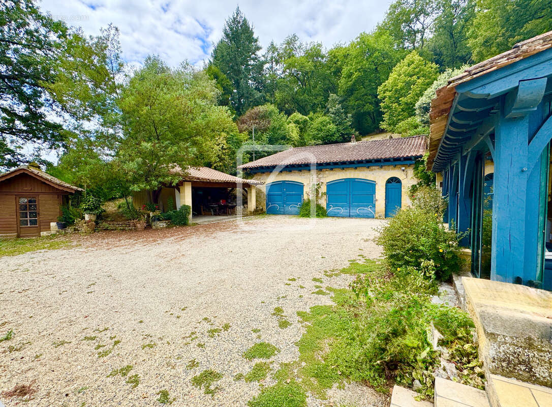 Maison à LA ROQUE-GAGEAC