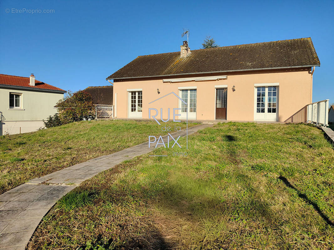 Maison à CHATELLERAULT