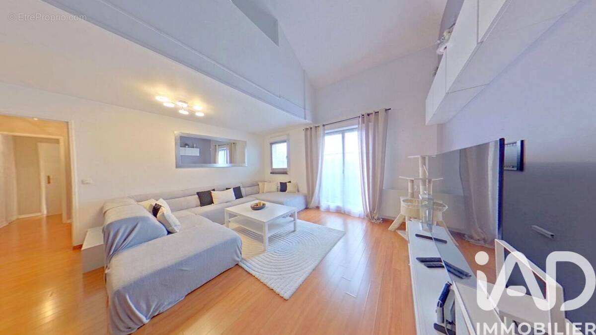 Photo 1 - Appartement à MOISSY-CRAMAYEL