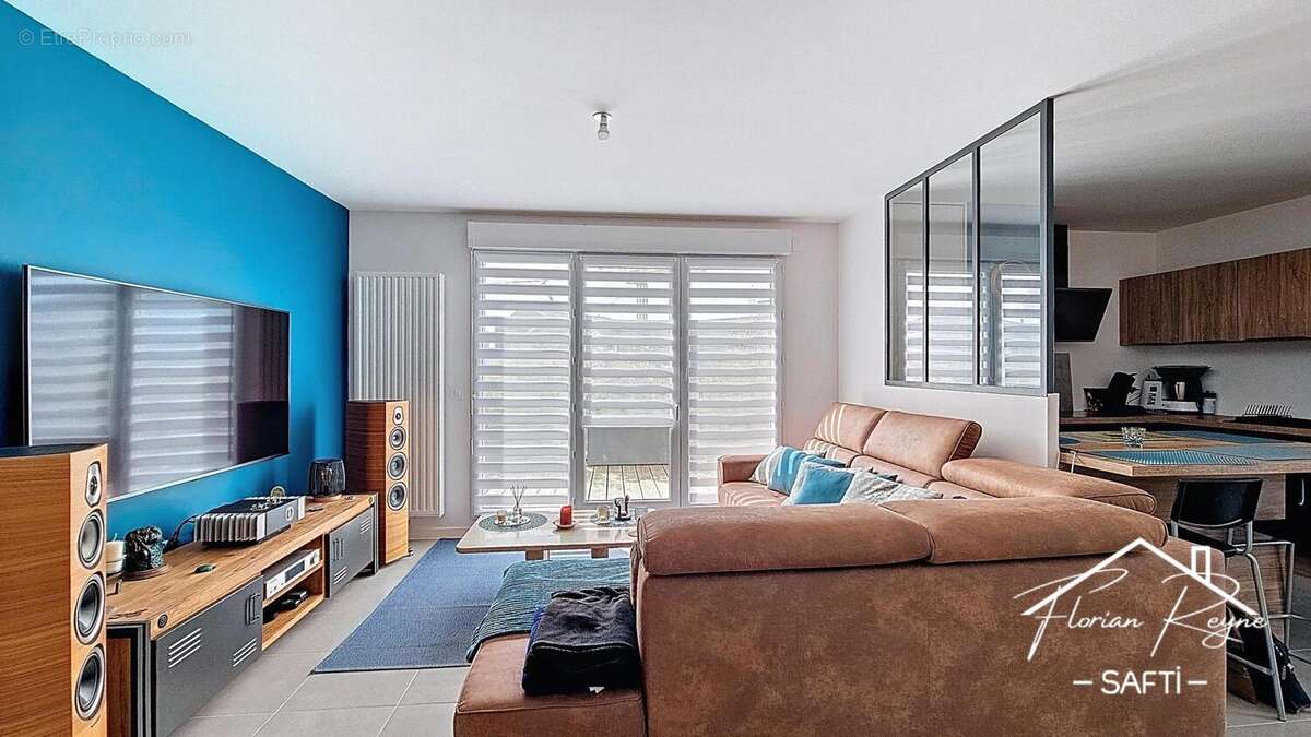 Photo 2 - Appartement à PAREMPUYRE
