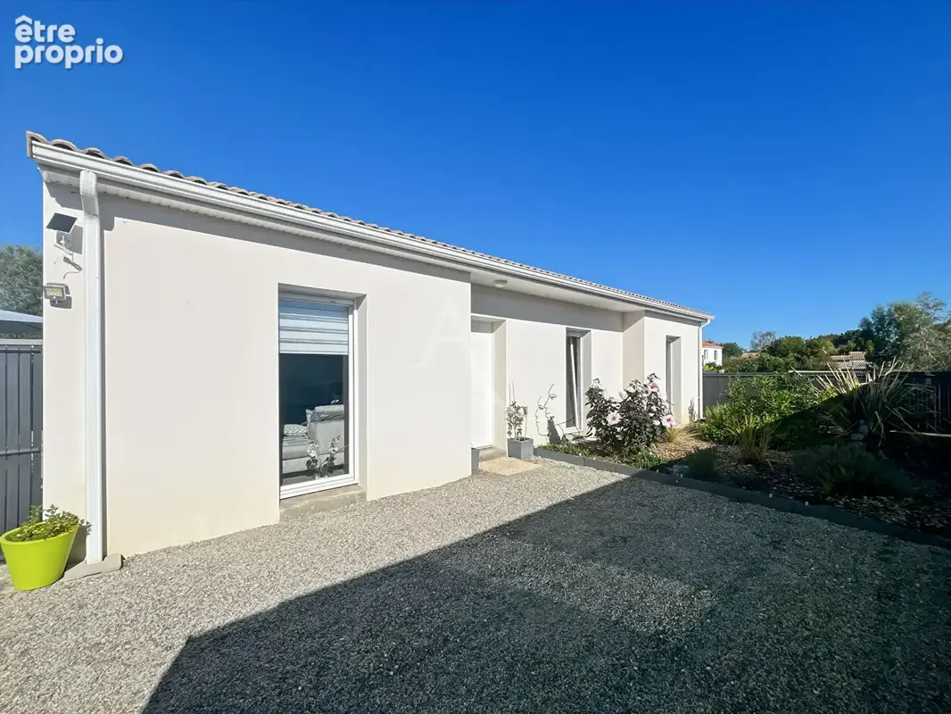 Maison récente de 2020 à vendre à Challans avec terrasse et terrain clos - photo 10