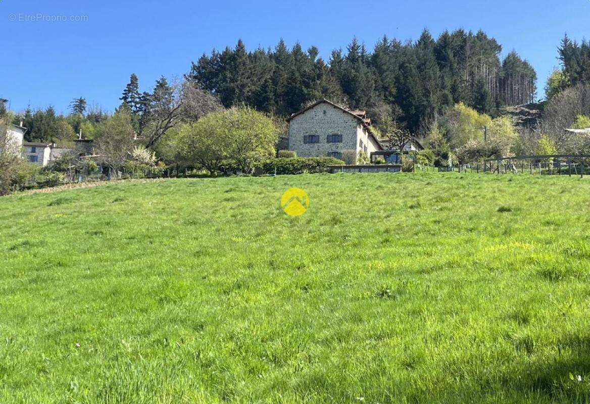 Maison à SAINT-REMY-SUR-DUROLLE