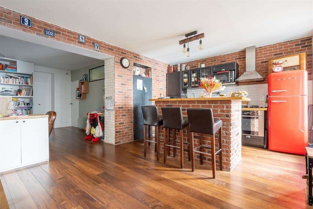 Appartement à PARIS-18E