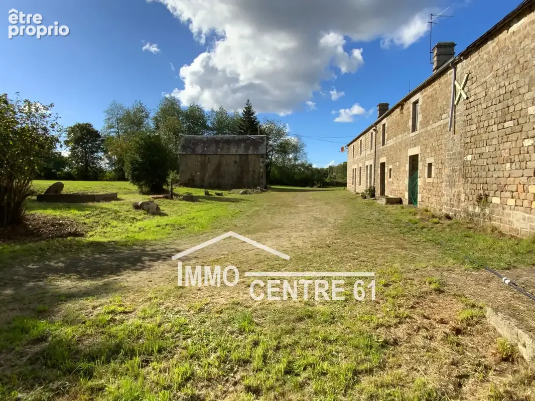 Longère à rénover et dépendances sur 5600m2 de terrain - photo 21