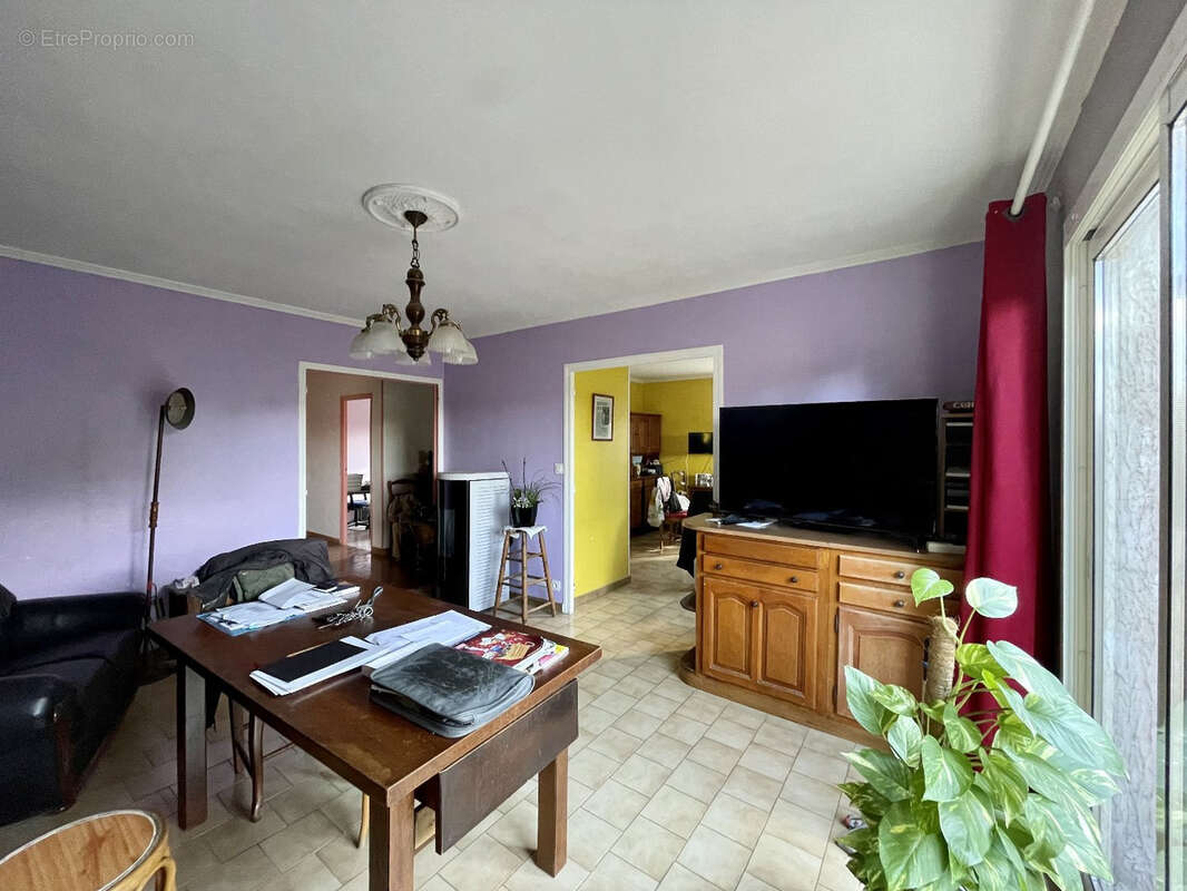 Maison à SAINT-THIBERY