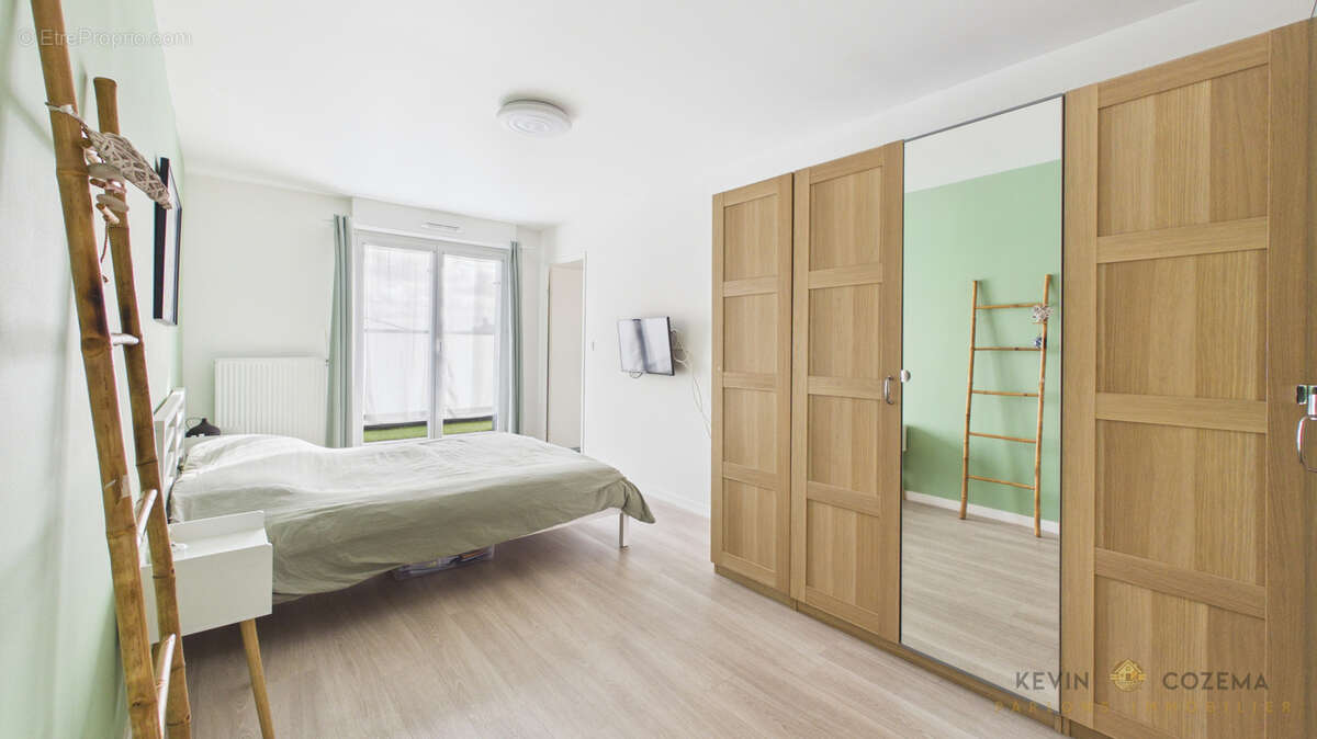 Beau 4 pièces familial de 83 m2 (103 m2 au sol) avec balcons et 2 place de parkings ! - photo 8