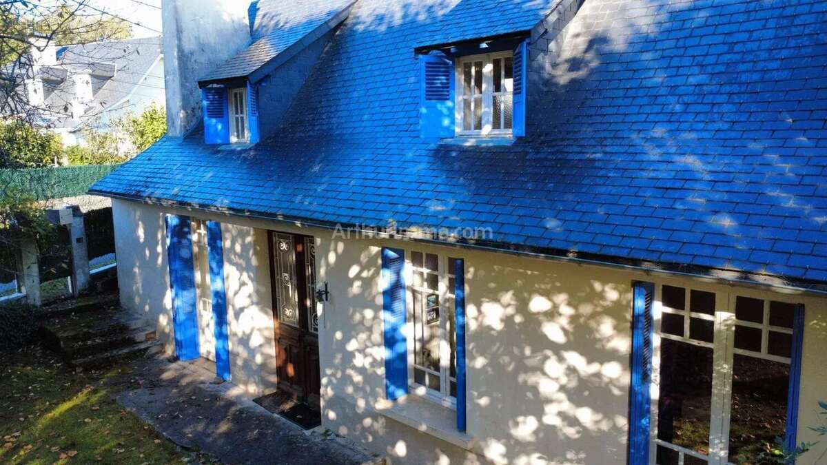 Maison à POUEYFERRE