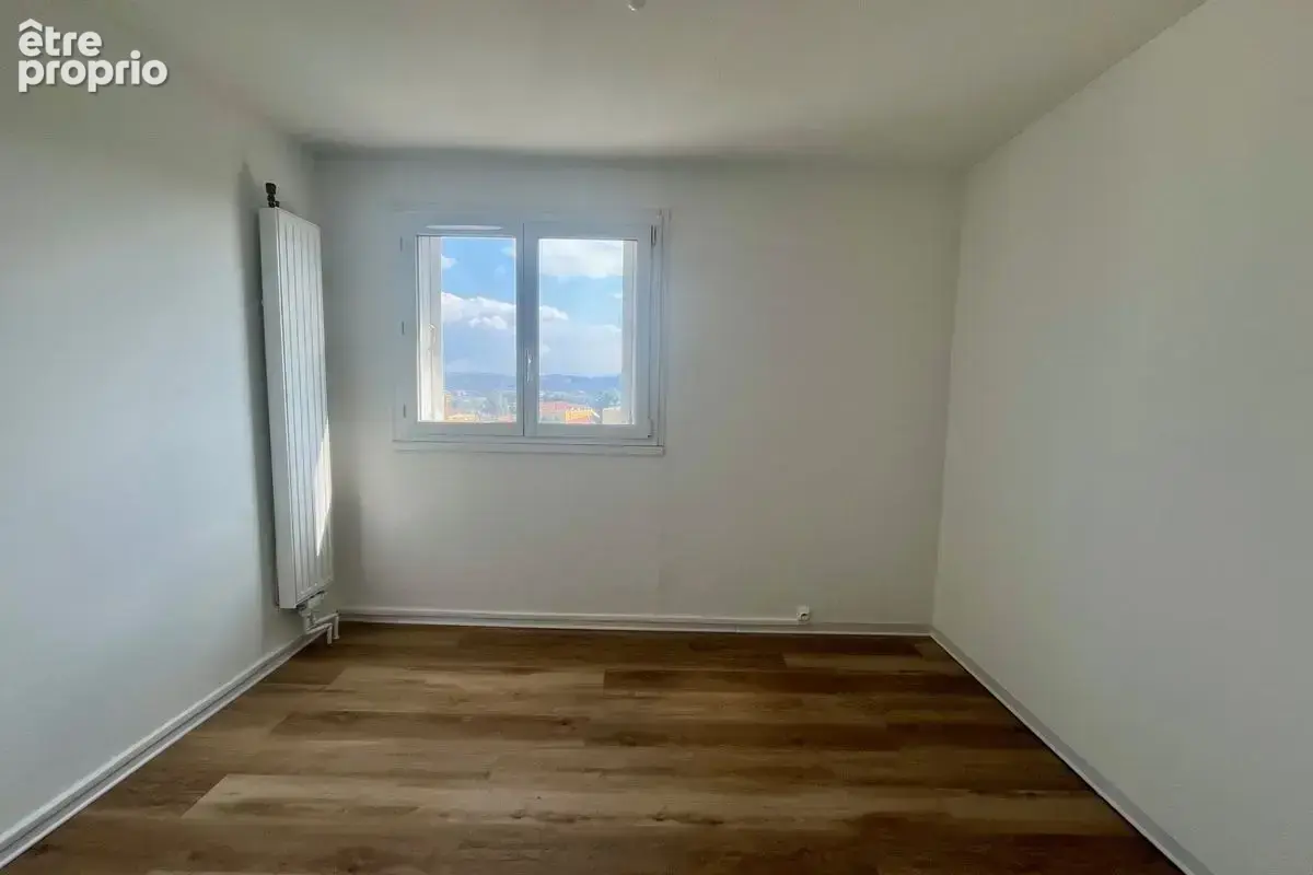 Rare à la vente T5 de 100m² au 4ième et dernier étage sans ascenseur lumineux entièrement rénové aix ouest proche commodités - photo 5