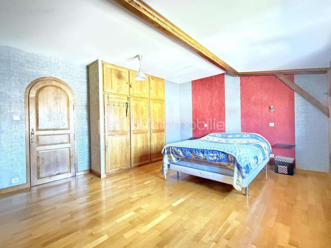 Maison à AISEREY