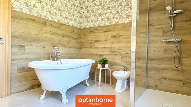 Maison à SAINT-MAURICE-SUR-MOSELLE