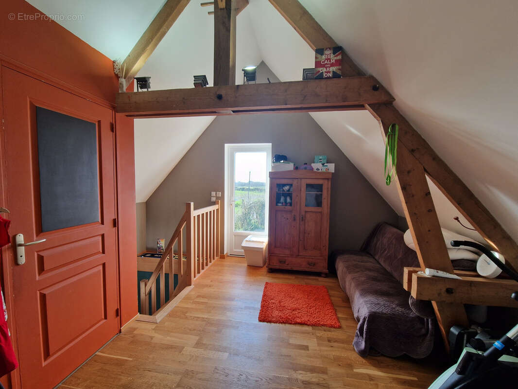 Maison à NEUILLY-LA-FORET