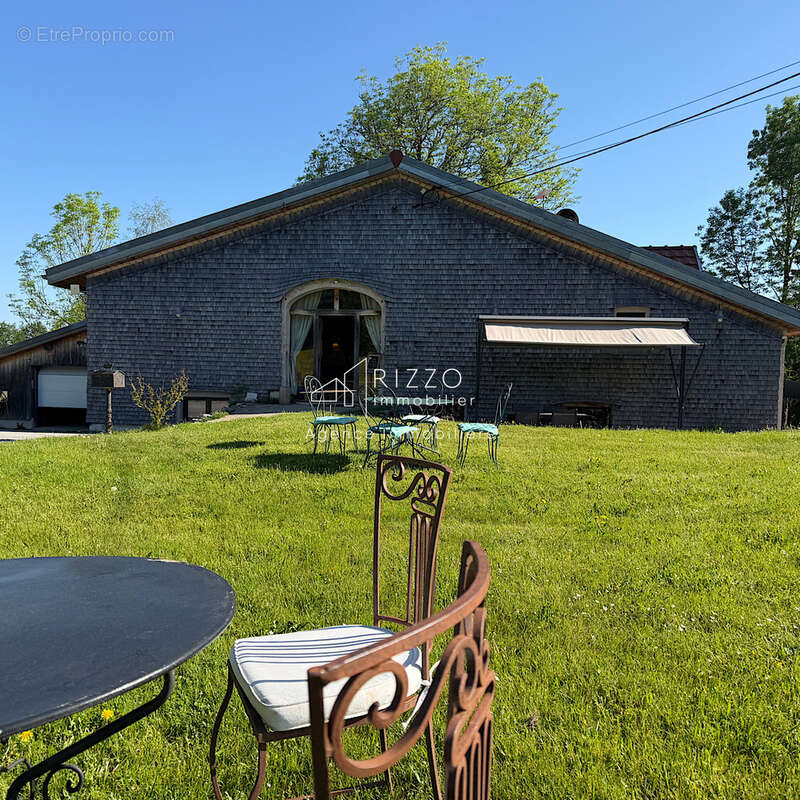 Maison à LA PESSE