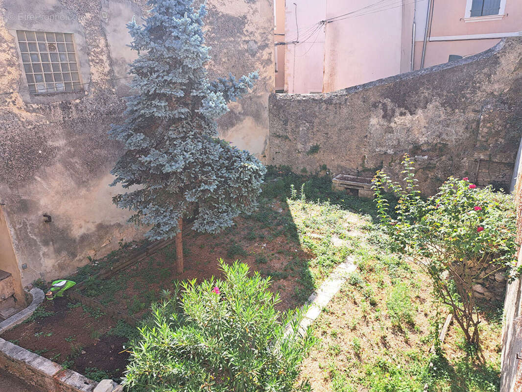 Ancienne demeure bourgeoise au coeur de Malaucène avec jardin clos - photo 9