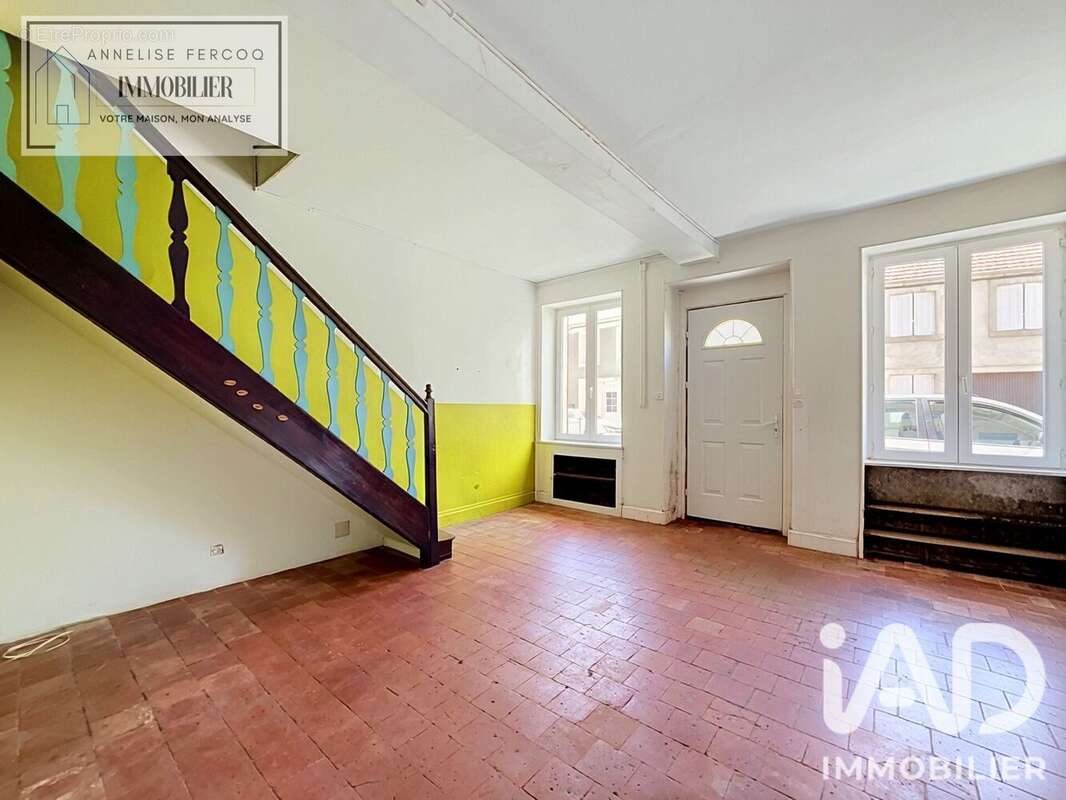 Maison 71 m² à Saint-Aubin-Les-Forges  - photo 4