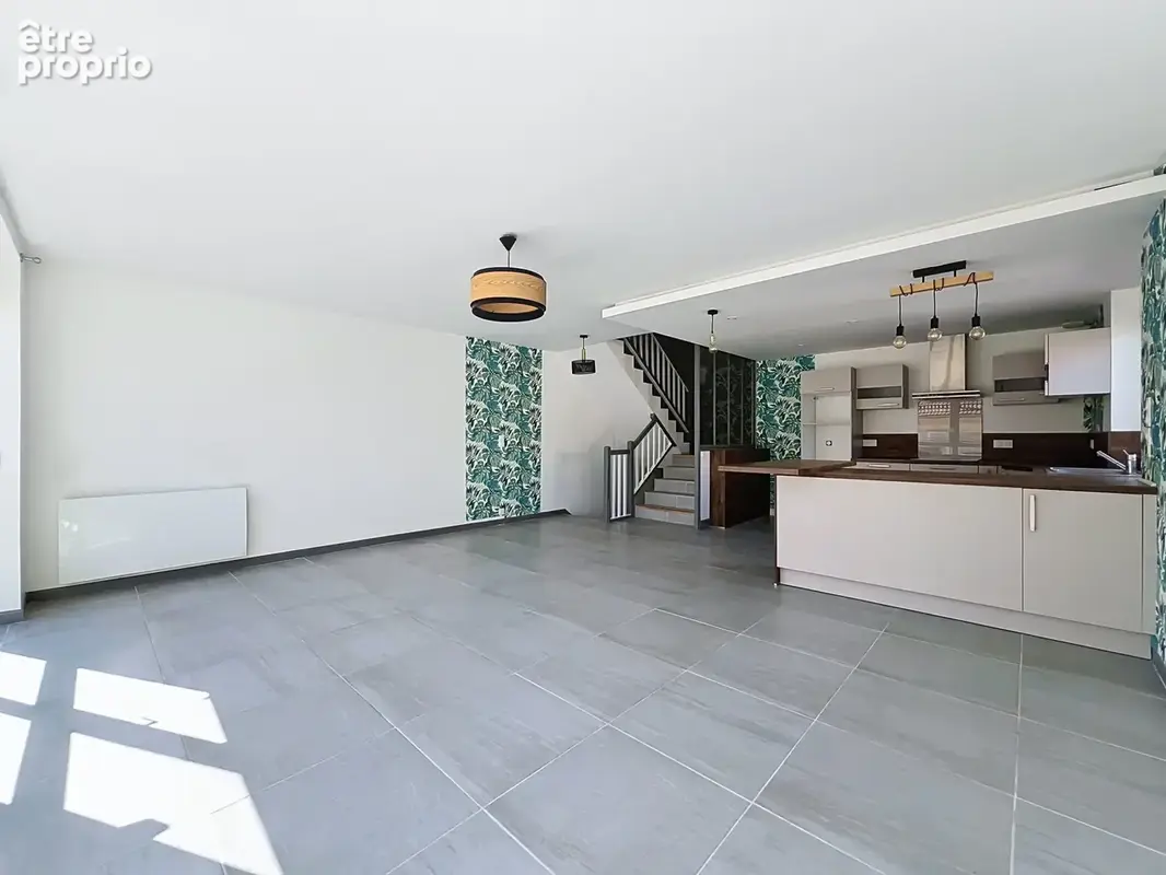 Appartement rénové   4 chambres   Centre-ville - photo 2