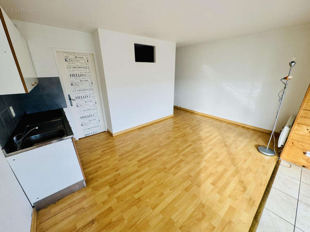 salon (2) - Appartement à VIRY