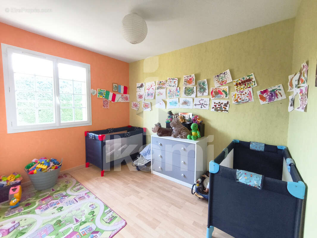 Maison à SAINT-DONAT-SUR-L'HERBASSE