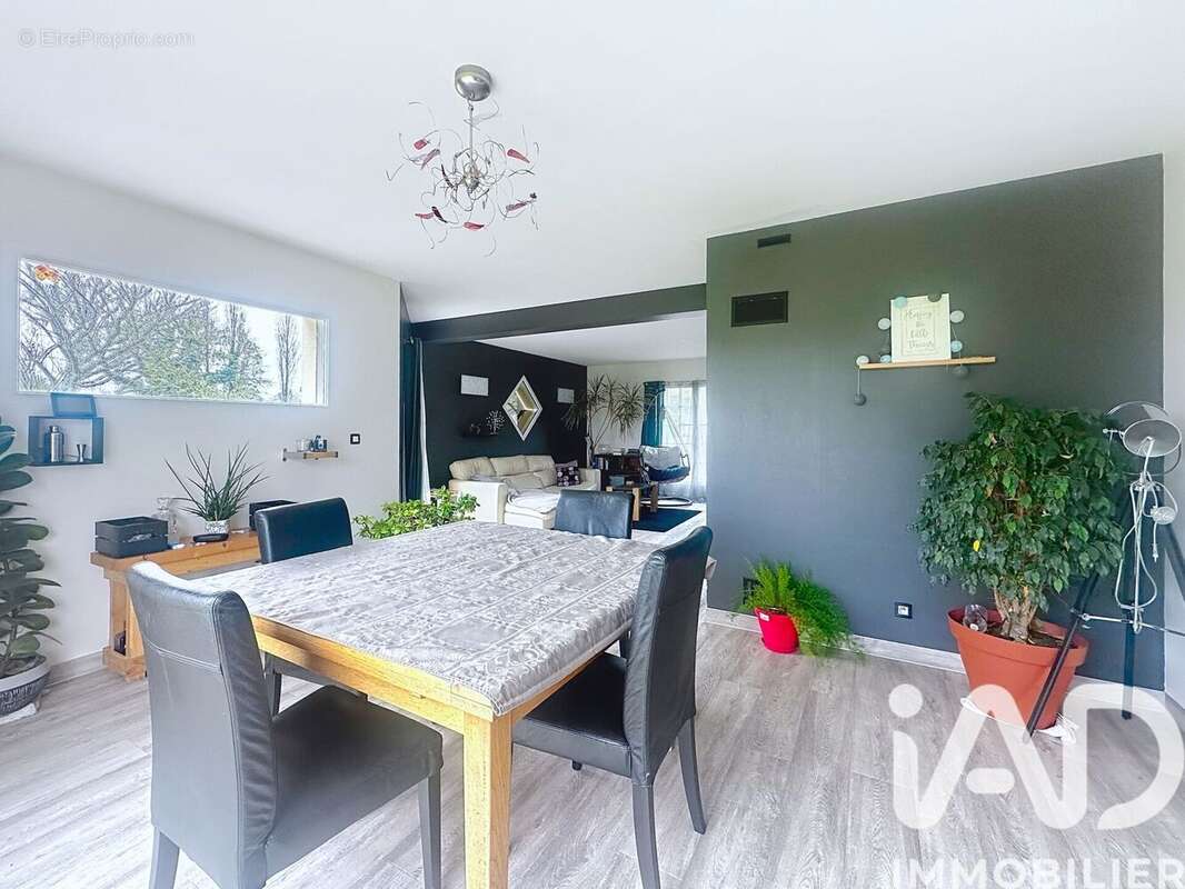 Photo 2 - Maison à ECAUSSEVILLE