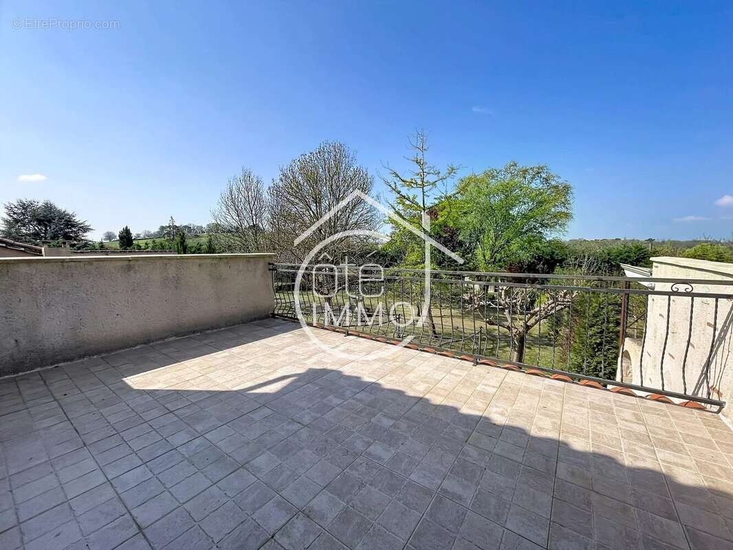 Maison à MONTPEYROUX