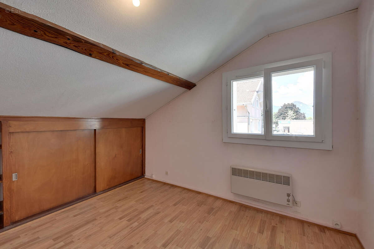 Maison à ECHIROLLES