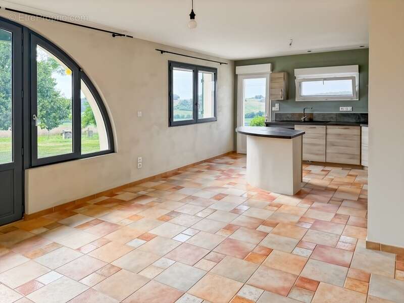 Maison à vendre 7 pièces LUPIAC (32) - 148 m2 - Terrain 4884 m2 - photo 6