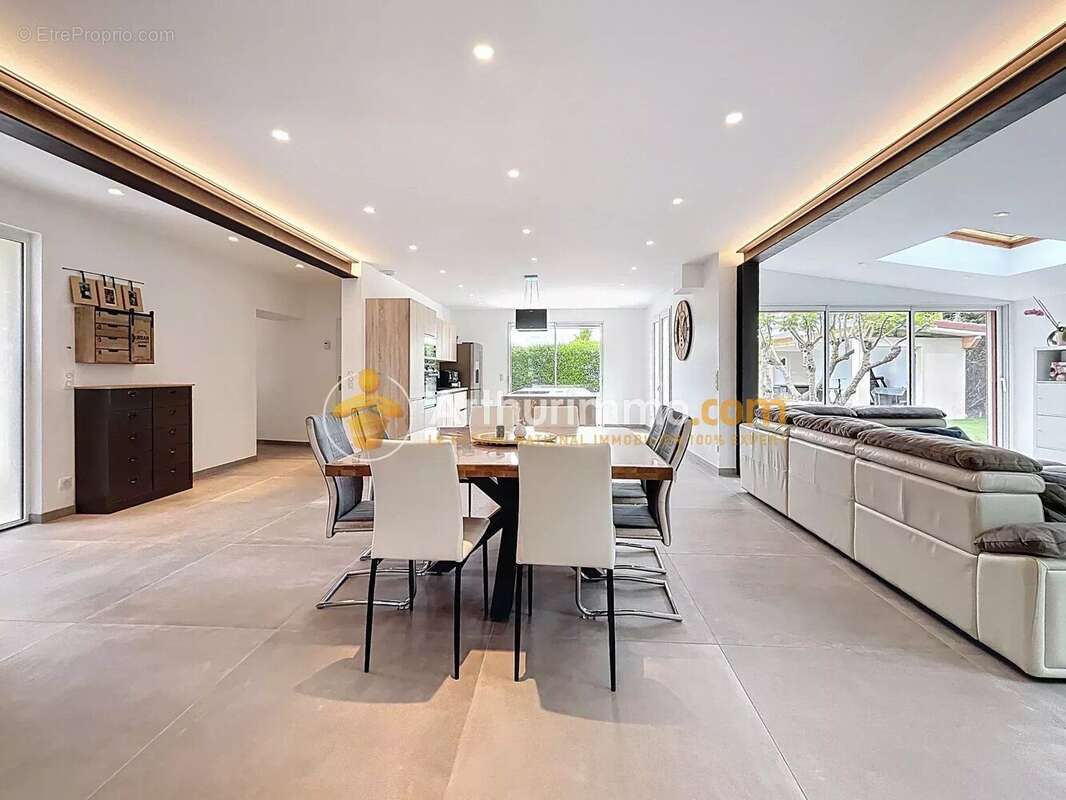 Maison à BOURGOIN-JALLIEU