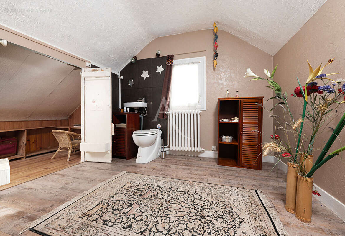 Maison à VAIRES-SUR-MARNE