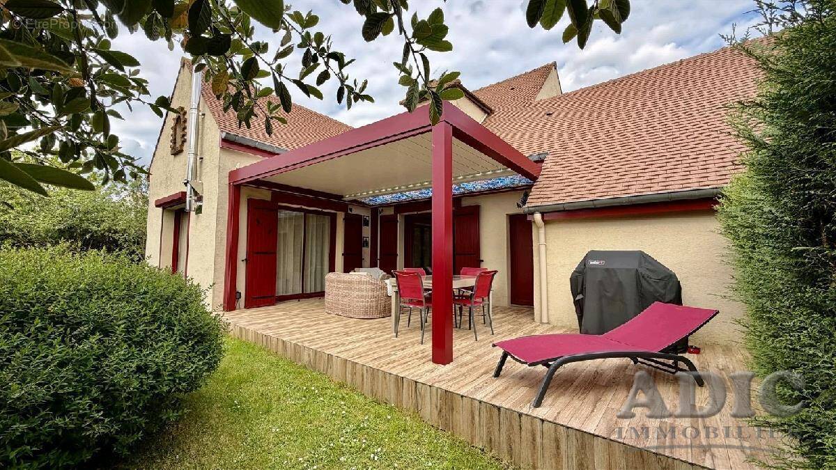 Maison à LONGPERRIER