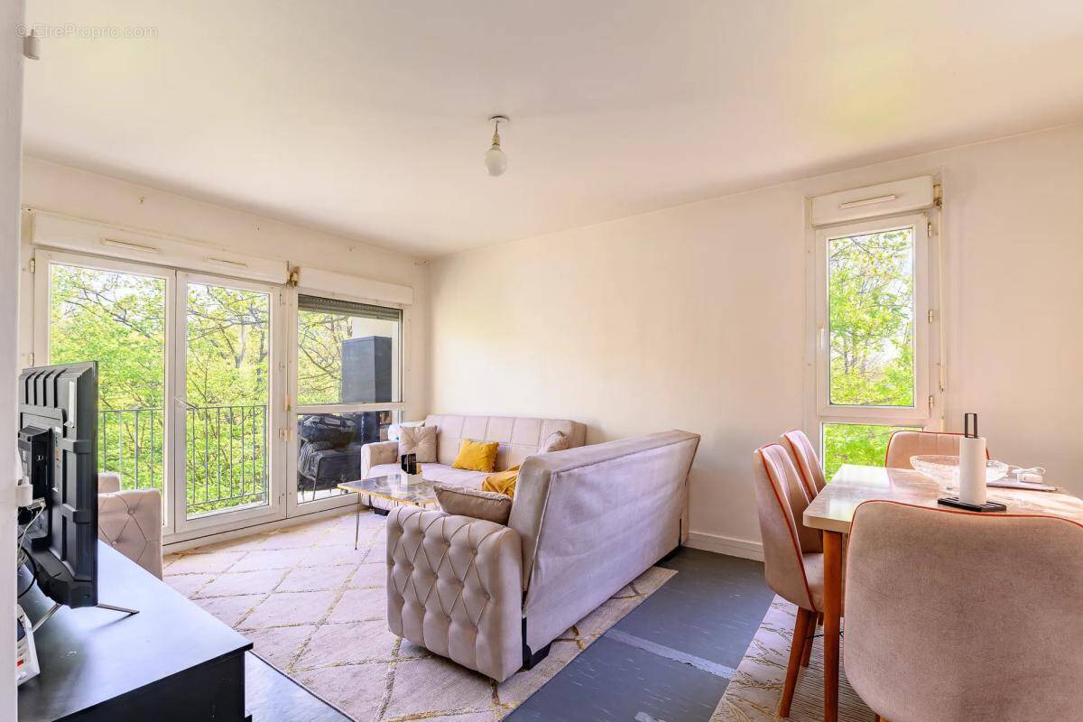 Appartement à TREMBLAY-EN-FRANCE