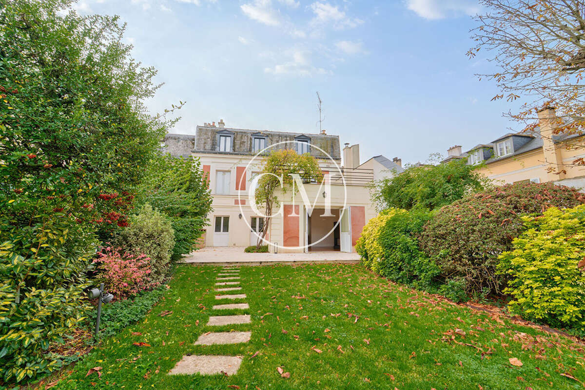 Appartement à VERSAILLES