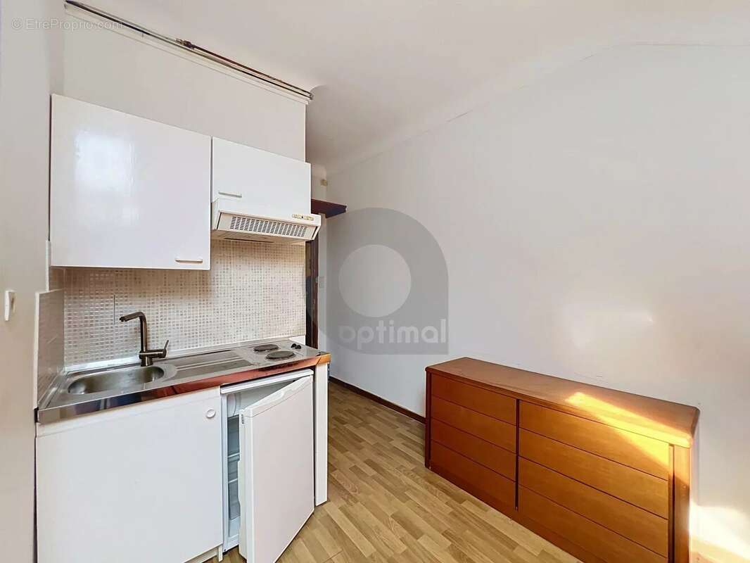 Studette - quartier saint gervais - photo 3