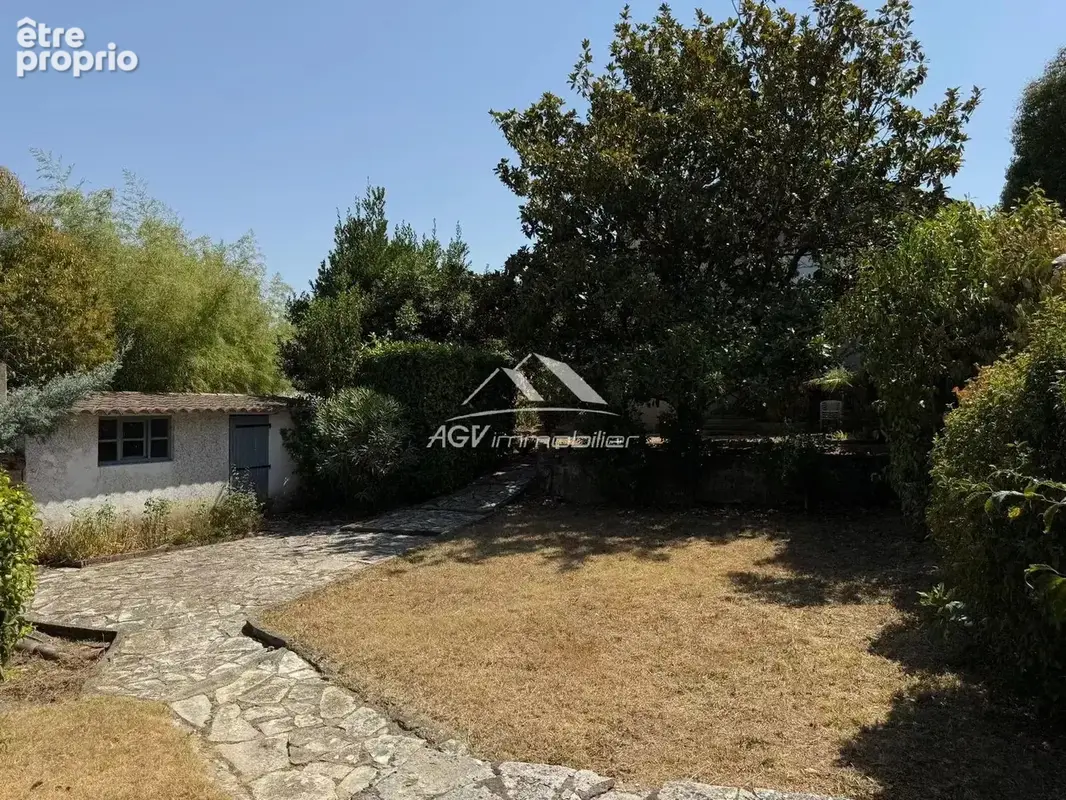 Alès - Maison au calme avec garage - photo 16