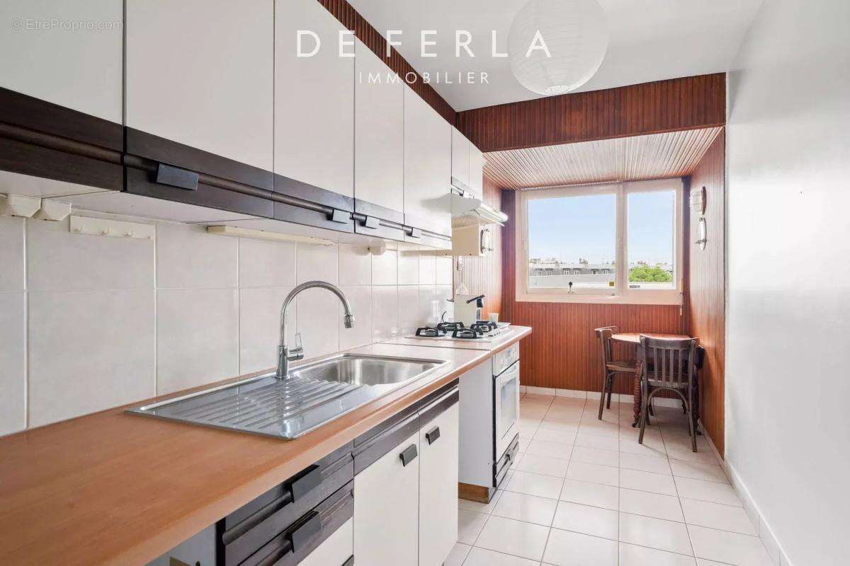 Appartement à PARIS-15E