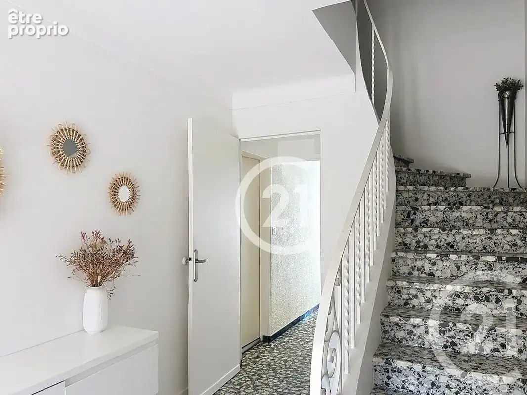 Maison 5 pièces 144 m² à vendre à Corneilla-Del-Vercol (66200) - photo 8